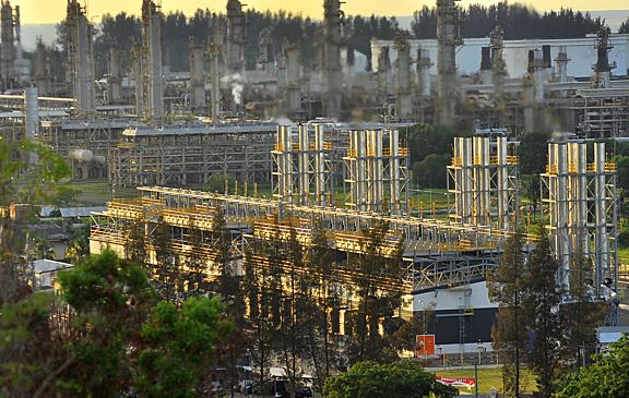 Индонезия планирует отказаться от экспорта газа