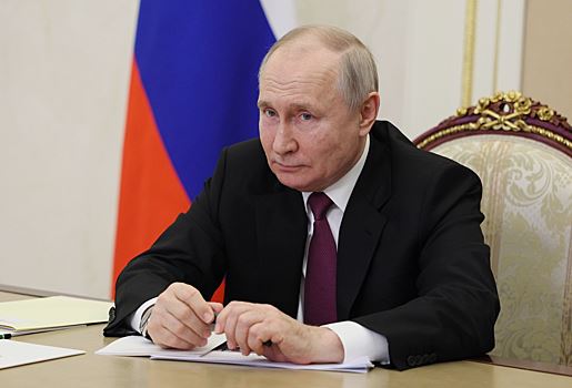 Путин обратился с приветственным словом к участникам ПМЭФ