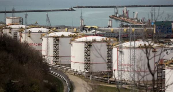Kpler утверждает, что дисконт между нефтью Urals и Brent снизился до $10 за баррель