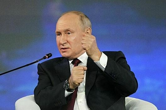 Путин рассказал о подрыве доверия к доллару со стороны США