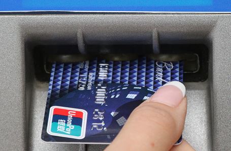 UnionPay впервые обогнала Visa на рынке дебетовых карт